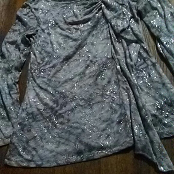 New Dusak Designs grey/silver beaded burnout top - Picture 3 of 8